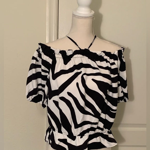 Vince Camuto Zebra-Print Off The Shoulder Top - Picture 1 of 7